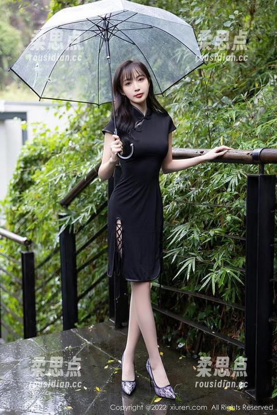 秀人网 - 安然anran的户外图集——无圣光的展现其实很简约、很自然！-柔思点