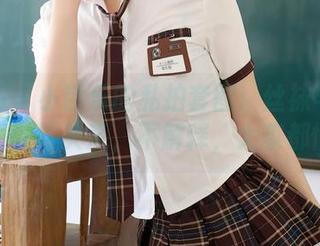 秀人网 - 小芭乐的私拍套图：丝袜与腿之间的微妙关系，不解释，大家都懂的
