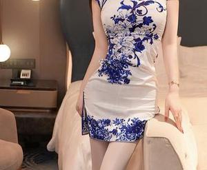 秀人网 - 对比各种壁纸发现，张庭蓉的女友原图简直是颜值的标杆，我这失眠梦里都在找人