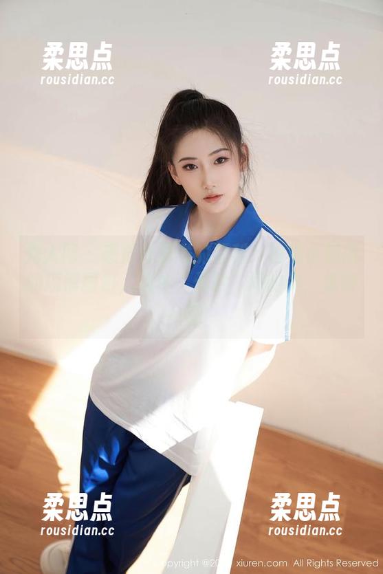 秀人网 - 感觉汁满满的福利！柚柚小奶瓶的短裤图包，这种“无意”间的美，值得一看！-柔思点