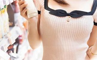 秀人网 - 王俪丁的美足写真带来的小烦恼：忍不住想给每一步都拍个特写！