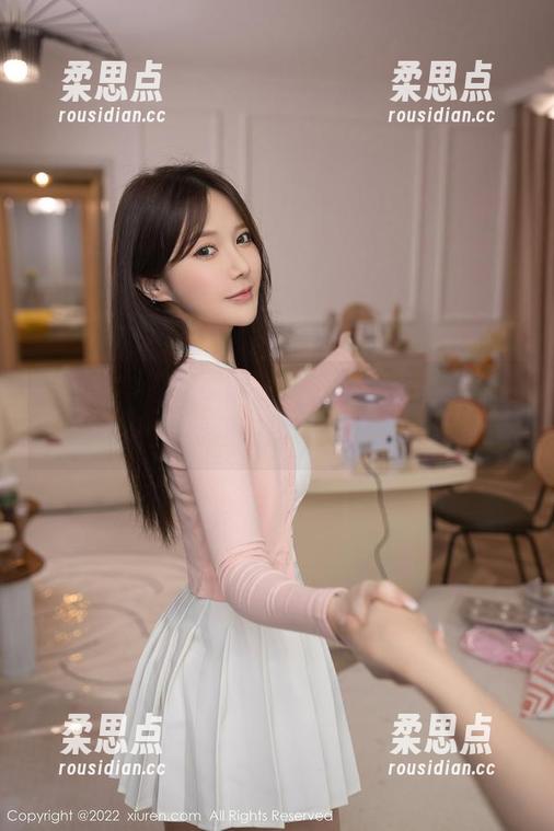 秀人网 - 瑶啊摇的瑶的“裤里丝”真有意思，免费图包等着你来翻牌。-柔思点