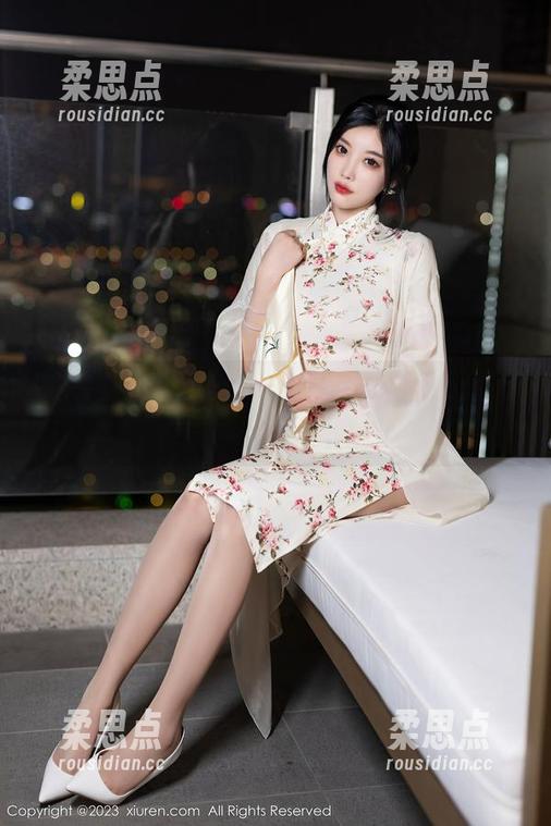 秀人网 - 又见免费，盼盼已鸠的JK，每张照片都想收藏起来！-柔思点