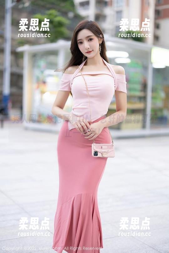 秀人网 - 泳池写真ON，艺轩的福利可不止一点点！-柔思点
