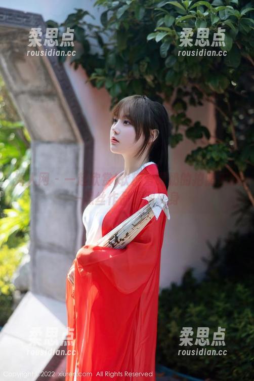 秀人网 - 一起欣赏!软糖爱喝奶的拍照天赋–黑丝作品原图现身-柔思点