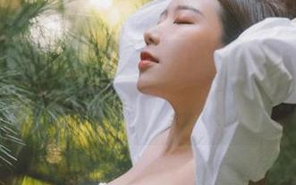 看！穆零Mu0又更新OL美图了，职业女性的另一面，开始想象了…