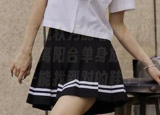 绮梦摄影 - 听说秋月的《棉袜》下载后能让你的袜子远离阳台单身族，真心希望这袜子能找到对的鞋子！