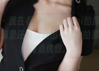 美媛馆 - 我在看王馨瑶yanni的旗袍写真时，脑海里还能浮现出小时候的那部戏，有点恍惚。