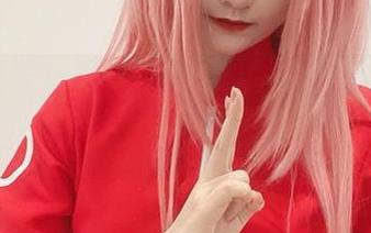 芊芊酱w的猫耳cos，一上来就让人怀疑你是不是也变成了小猫咪。