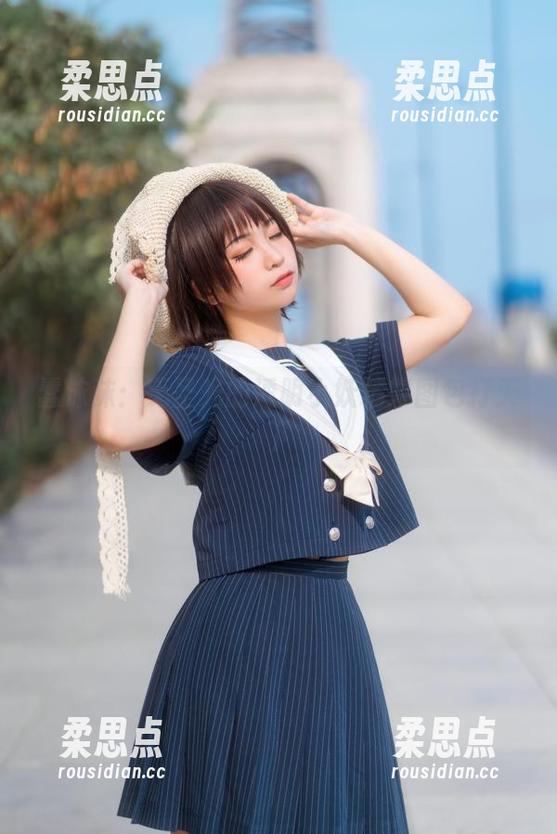 蠢沫沫：无圣光的透明小妖精靠图包打天下-柔思点