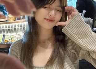 我究竟怎么了？竟然被闪月半的全套美脚写真圈粉了。