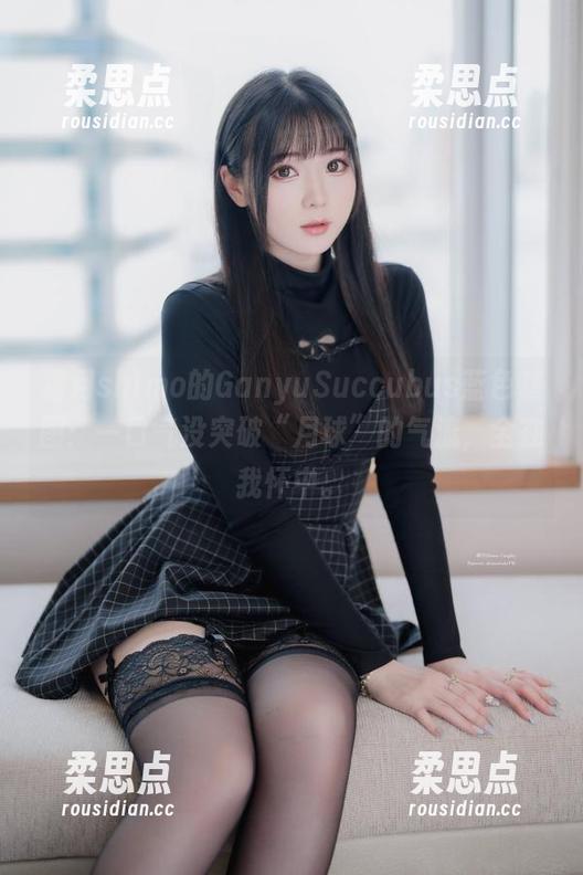霜月shimo的GanyuSuccubus蓝色套图：一口气没突破“月球”的气流，全在我怀中。-柔思点