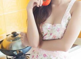 青豆客 - 王语纯的黑白写真，下载就像买草莓，先试吃才能入手！