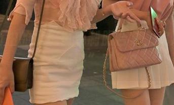 魔镜街拍的私房白色制服合集，你准备好要“见证”了么？